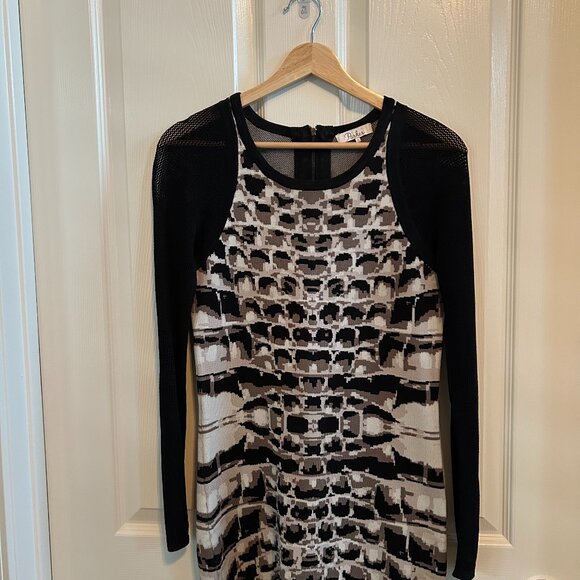 Parker NY Women Hartley Black SZS Knit Dress Fishnet/Mesh Long Sleeves BodyCon - Picture 3 of 10